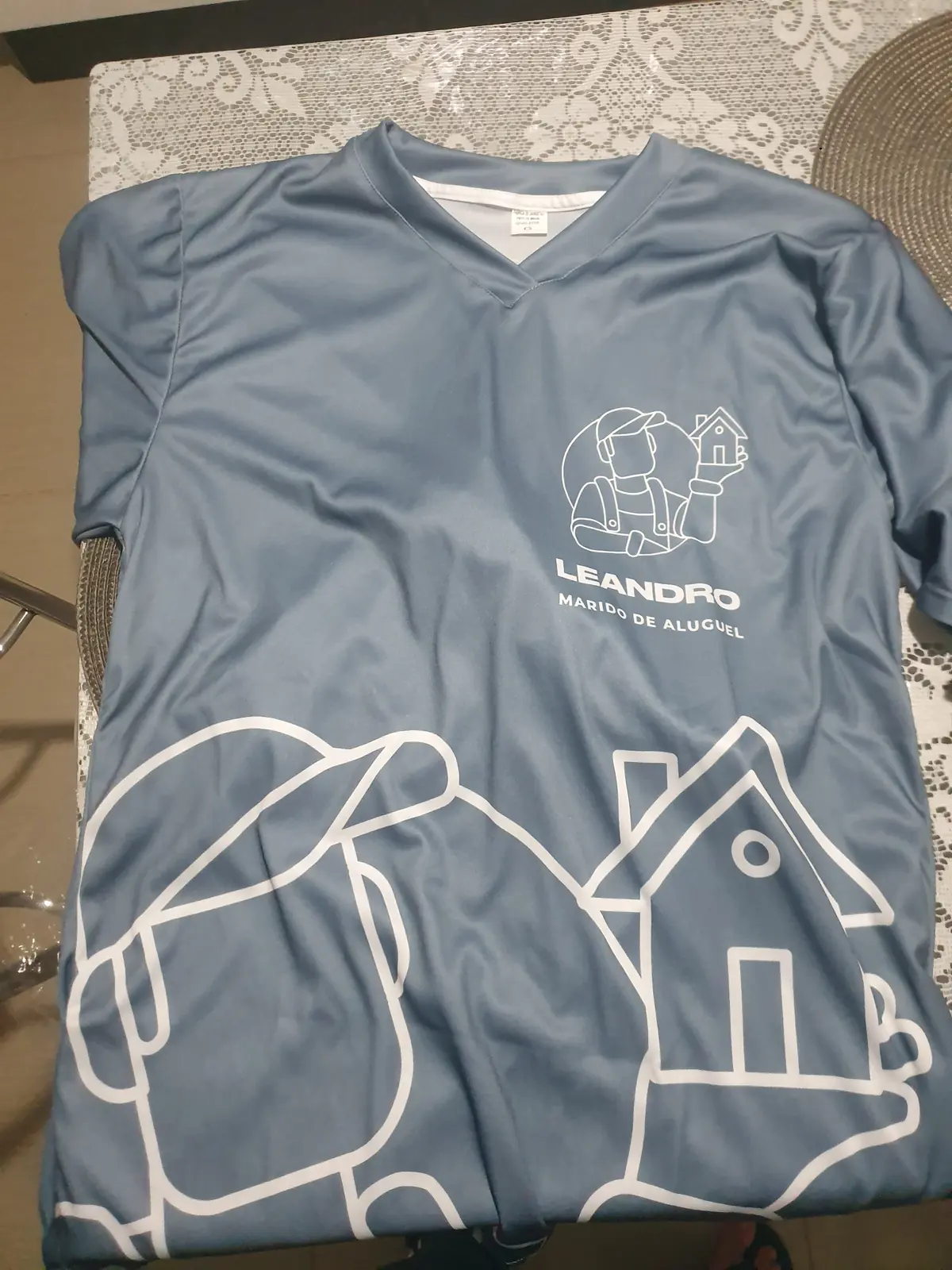 Camisa personalizada com estampa de empresa