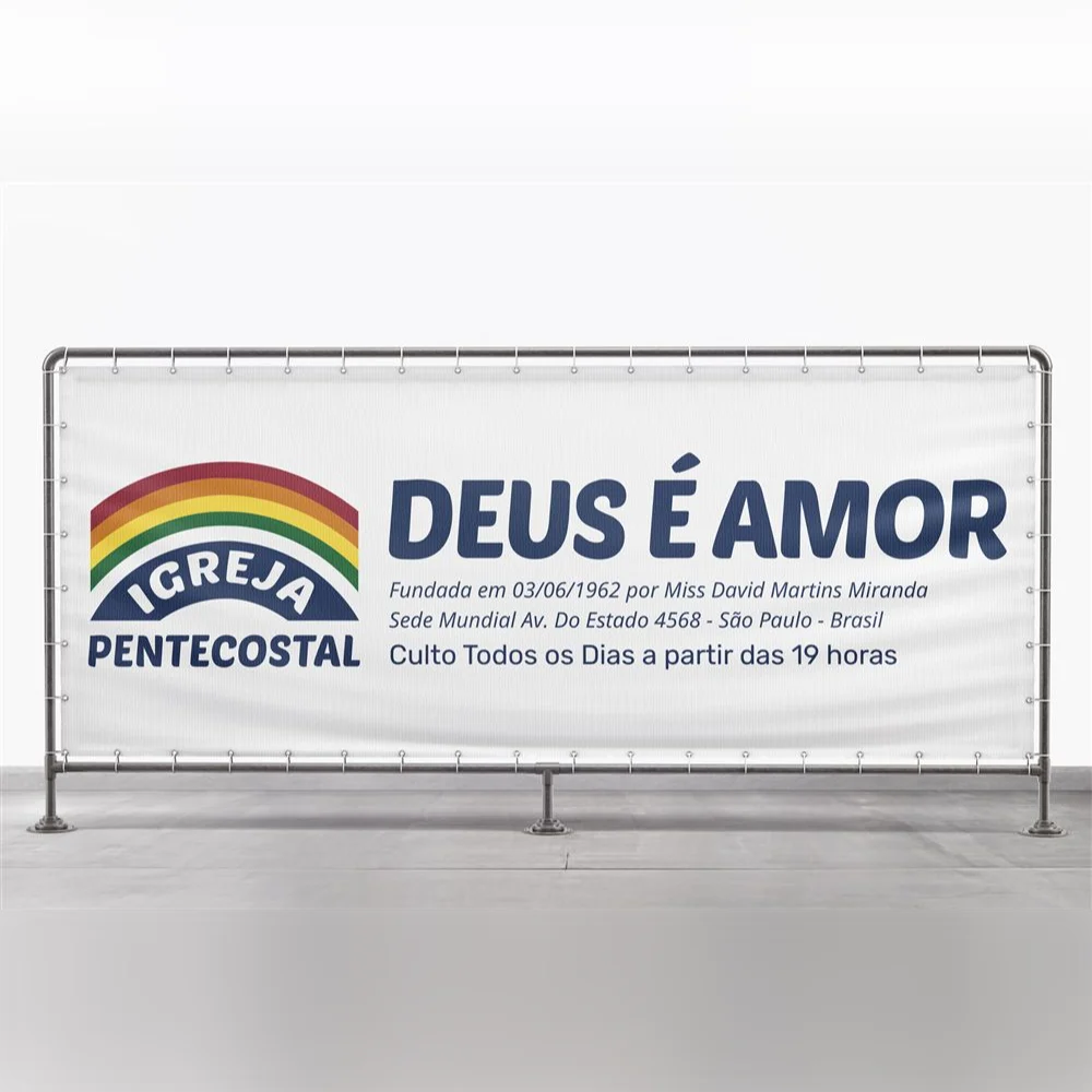 Lona personalizada com ilhós para igreja, presa em estrutura